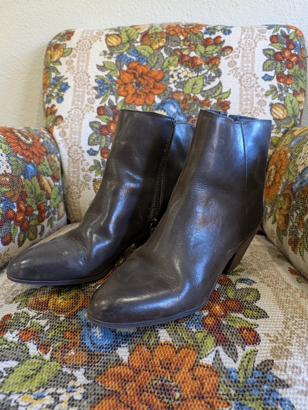 Frye "Megan" Women's Booties Dark Brown Leather Ankle with Side Zip